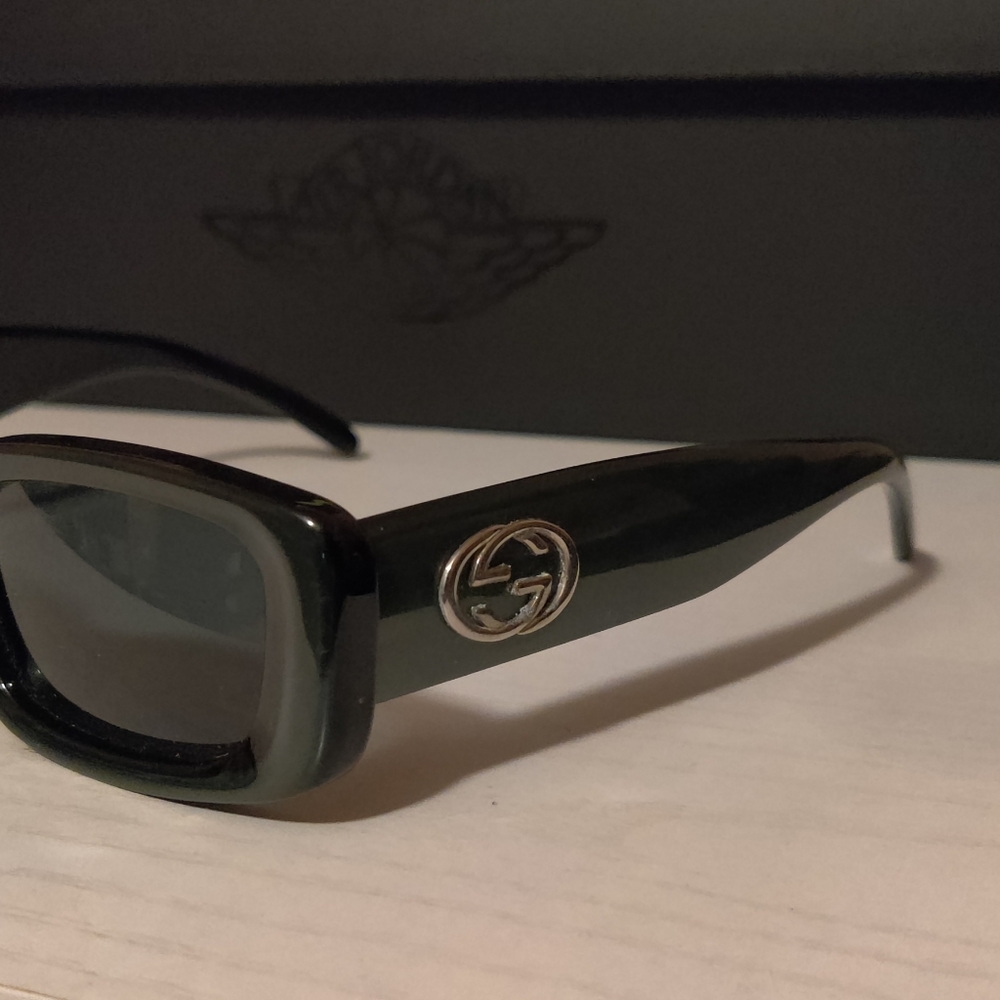 Authentic Gucci 90s GG 2409/S Gray Sunglasses